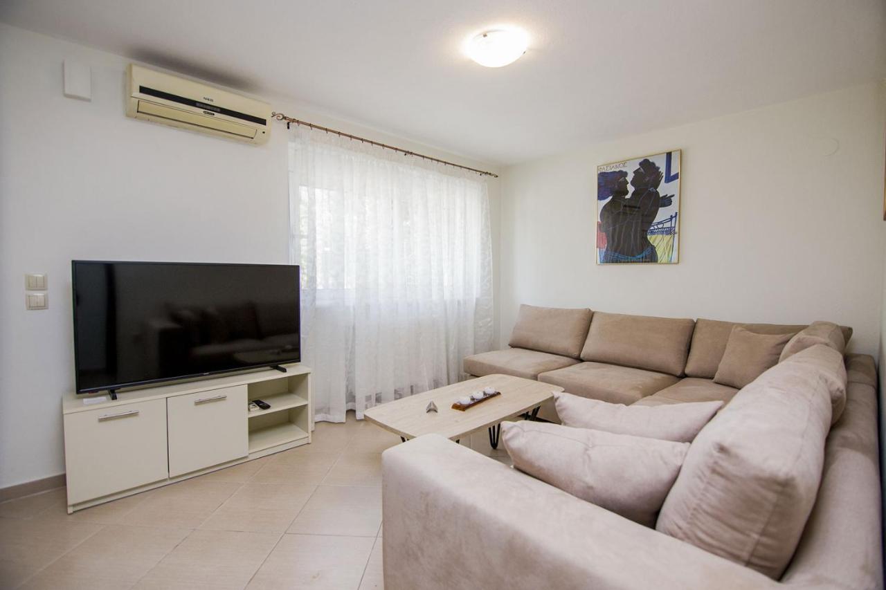 Kasta Bnb Ofrinion Bagian luar foto