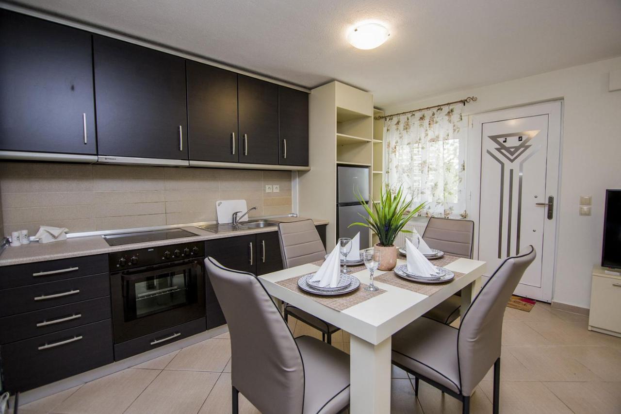 Kasta Bnb Ofrinion Bagian luar foto