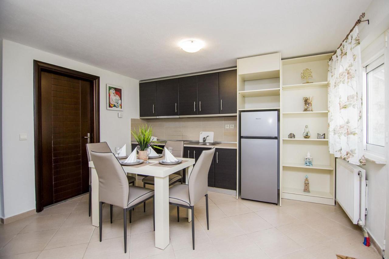 Kasta Bnb Ofrinion Bagian luar foto